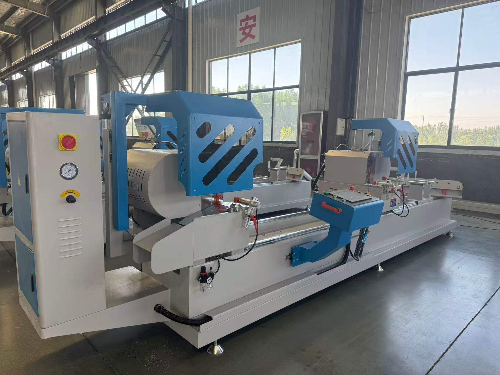 450mm CNC डबल हेड अंतर्गत स्विंग प्रिसिजन कटिंग सॉ (45°/90°)